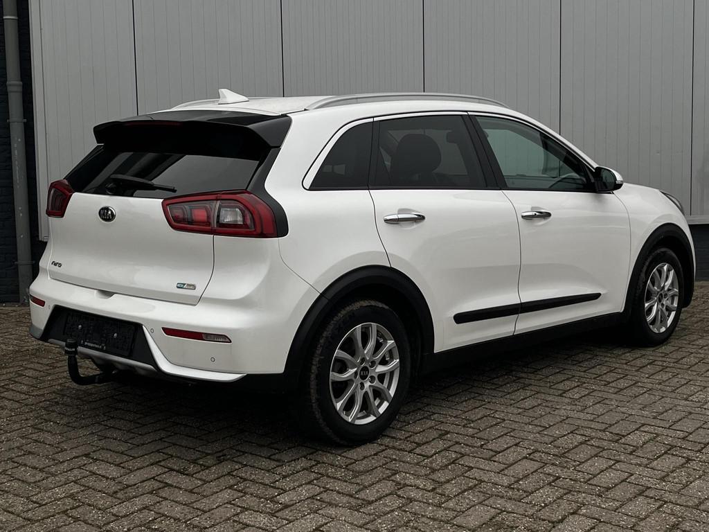 Kia Niro 1.6 GDi Hybrid DynamicLine Stoelverwarming/ventilat, Gebruikt, 2 kWh, Leder en Stof, Wit