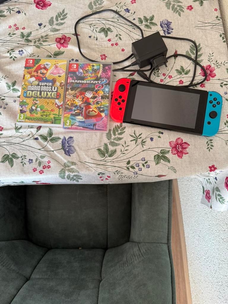 Nintendo Switch, Ophalen, Met 2 controllers, Switch Original, Gebruikt