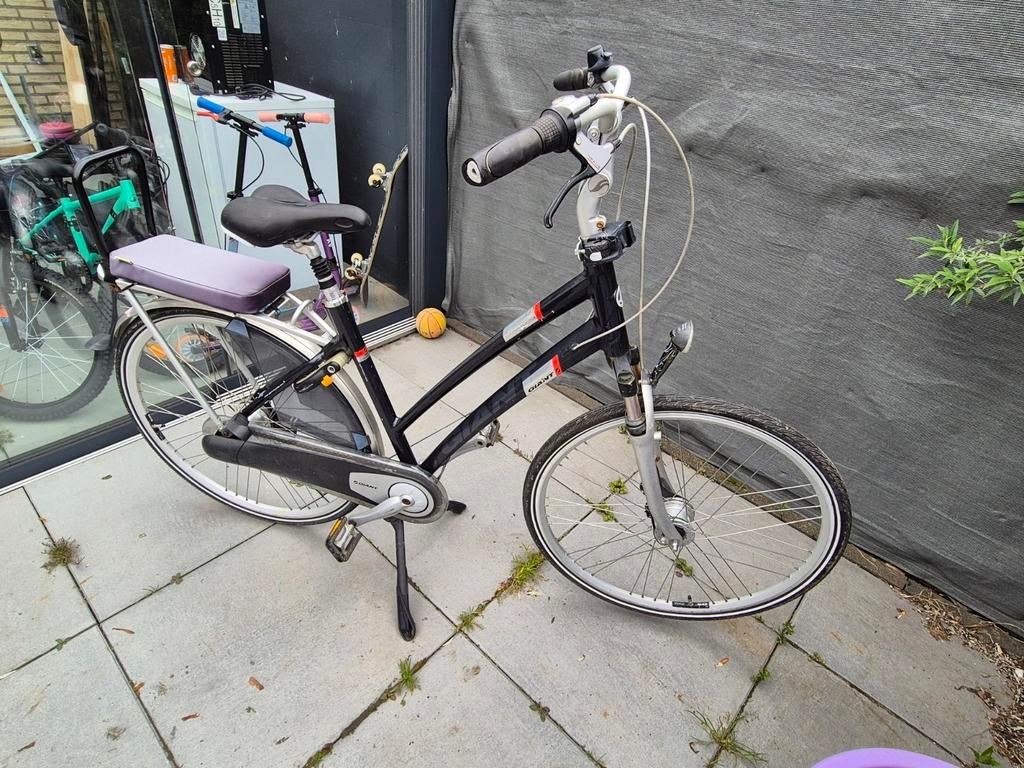 Giant CS City Sports damesfiets (framemaat M), Ophalen, Gebruikt, Versnellingen, Giant