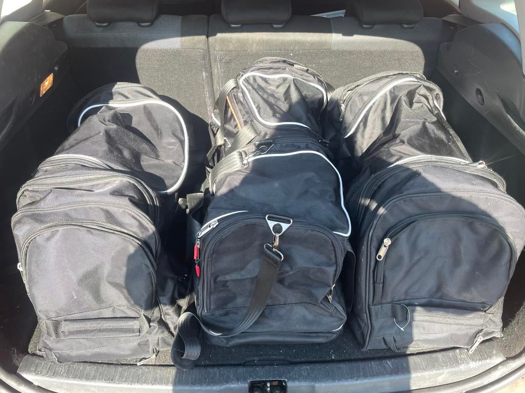 Mooie tassenset precies passend in renault clio, Ophalen, Zo goed als nieuw