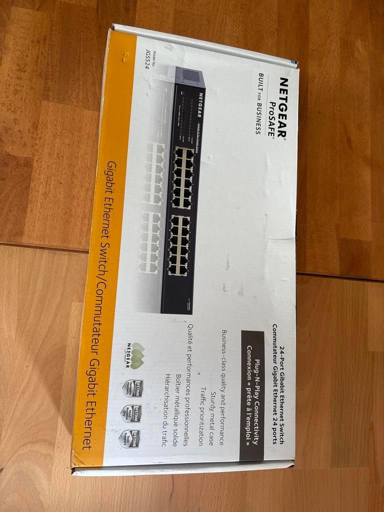 NETGEAR ProSAFE JGS524 24-Poorts Gigabit Ethernet Switch, Ophalen of Verzenden, Nieuw