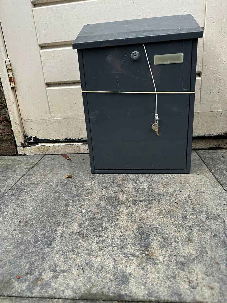 Buiten brievenbus met sleutel - Groen, Ophalen of Verzenden, Gebruikt, Staal, Wandbrievenbus