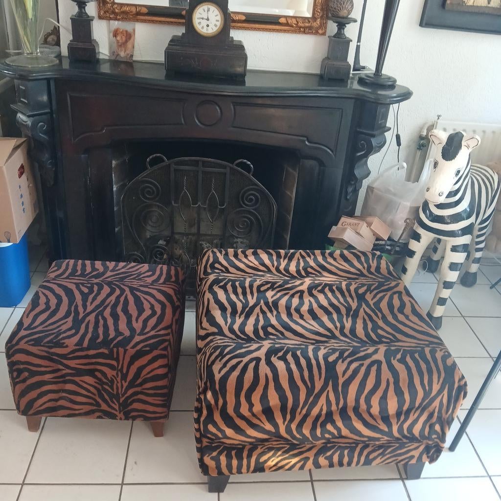 Grote en kleine zebra hocker poef, Ophalen, Minder dan 50 cm, Gebruikt, Vierkant