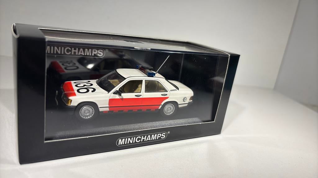 Mercedes benz 190E rotterdam city police 1988 minichamps, Auto, Ophalen of Verzenden, MiniChamps, A