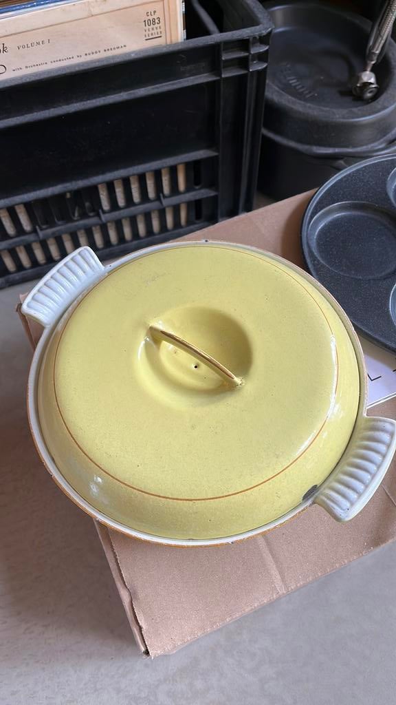 Dru gietijzeren pannetje of schotel, Huis en Inrichting, Keuken | Potten en Pannen, Ophalen