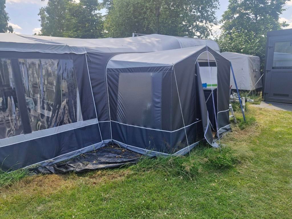 Voortent met luifel en uitbouw omloopmaat 15, Caravans en Kamperen, Voortenten en Luifels, Ophalen, Zo goed als nieuw, Dorema