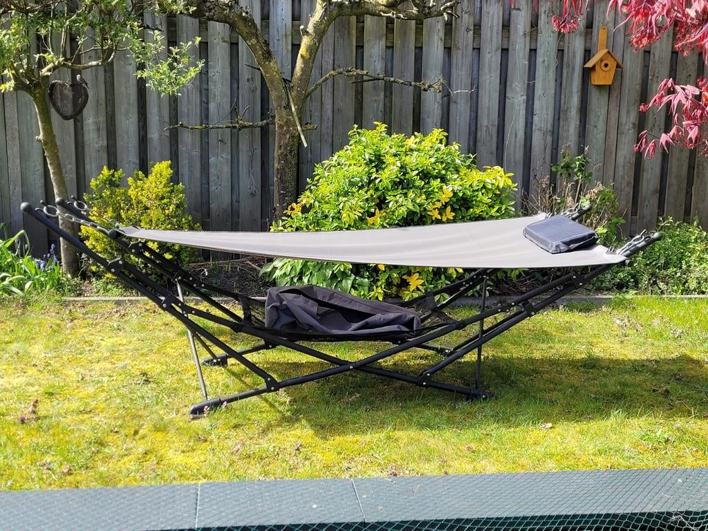 Comfortabel opvouwbaar hangmat met standaard, Tuin en Terras, Hangmatten, Opvouwbaar, Ophalen of Verzenden, Zo goed als nieuw