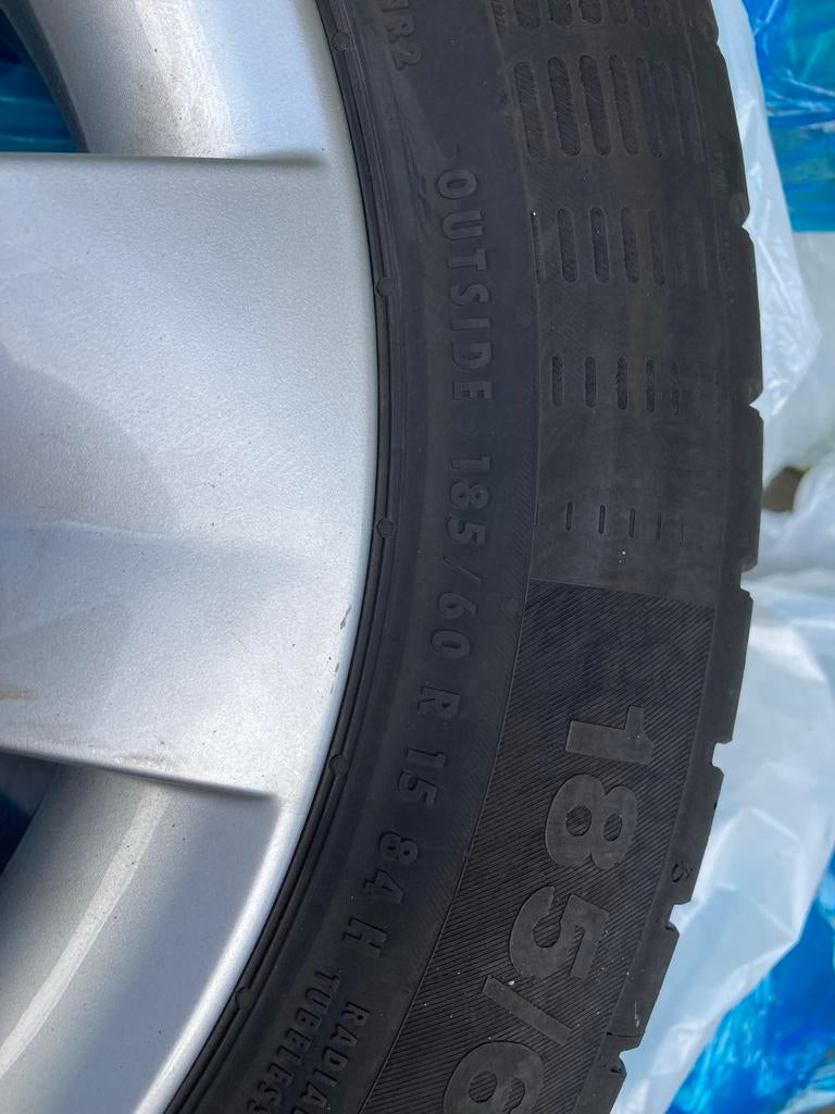 Skoda Banden met lichtmetalen velgen 185/60 R15 84H, Auto-onderdelen, Banden en Velgen, Ophalen, Gebruikt, 15 inch, Banden en Velgen