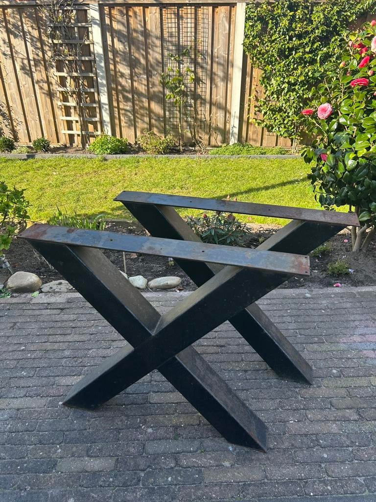 2 Industriële stalen tafelpoten, Huis en Inrichting, Tafelonderdelen, Ophalen, Tafelpoot, Gebruikt, 50 tot 100 cm