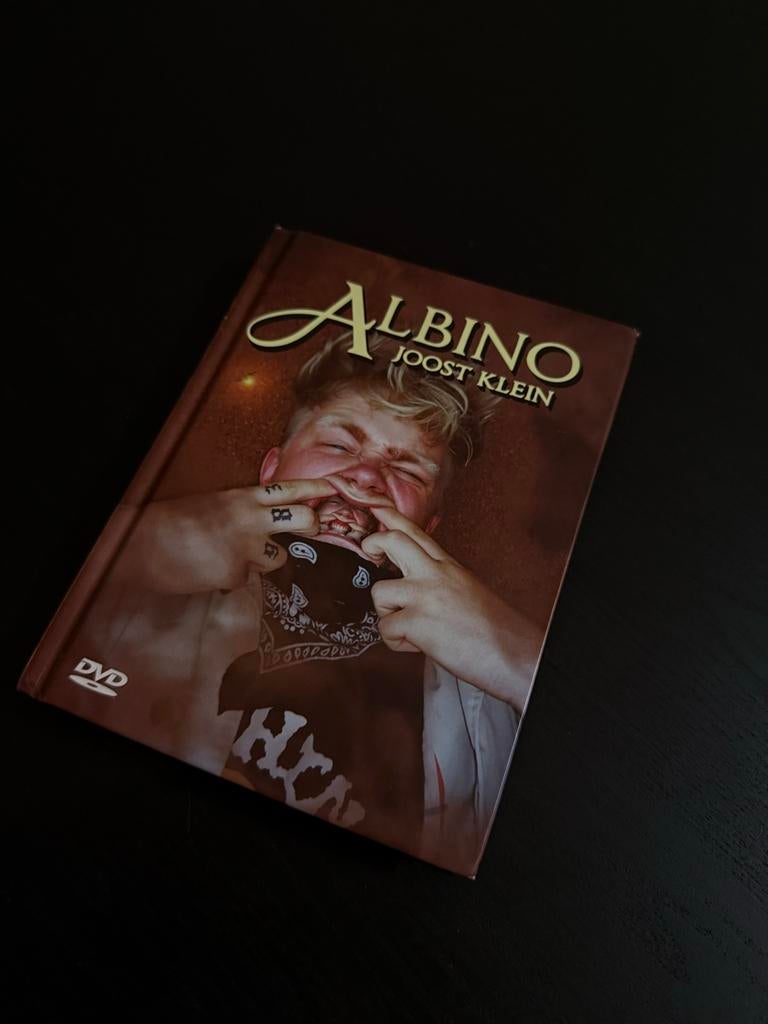 Joost Klein - Albino 2018, Boeken, Overige Boeken, Zo goed als nieuw, Ophalen of Verzenden