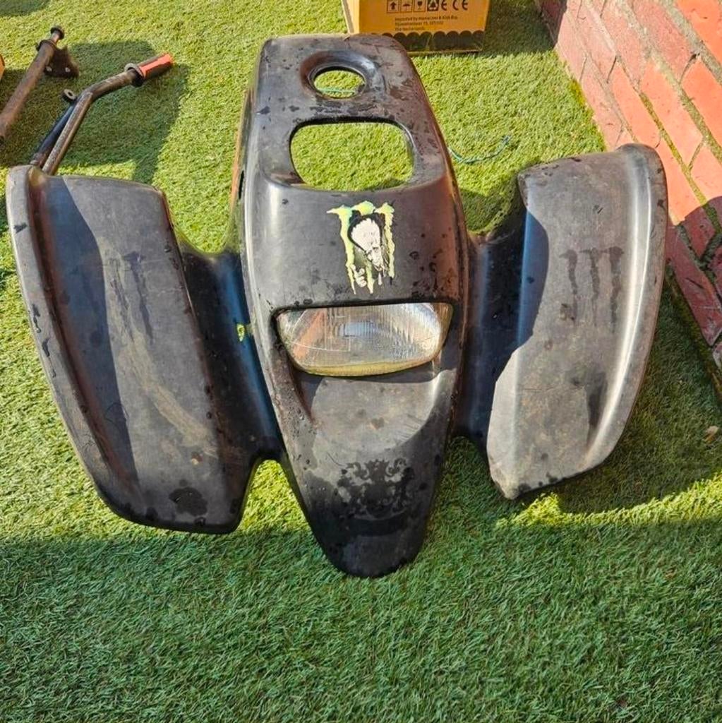 Zwarte quad kuip met koplamp en Monster Energy sticker, Ophalen of Verzenden