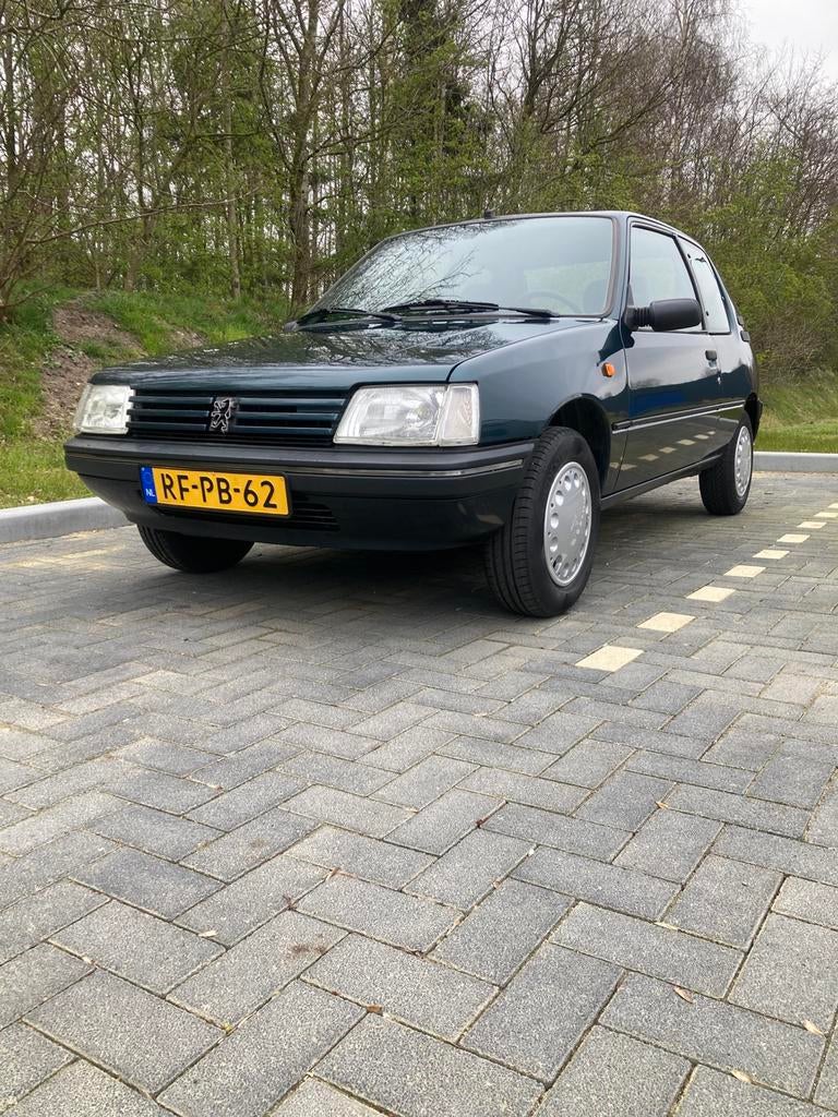 Peugeot 205 1.4 Generation 1997 44,000 km!, Auto's, Peugeot, Voorwielaandrijving, 4 cilinders, Origineel Nederlands, Handgeschakeld