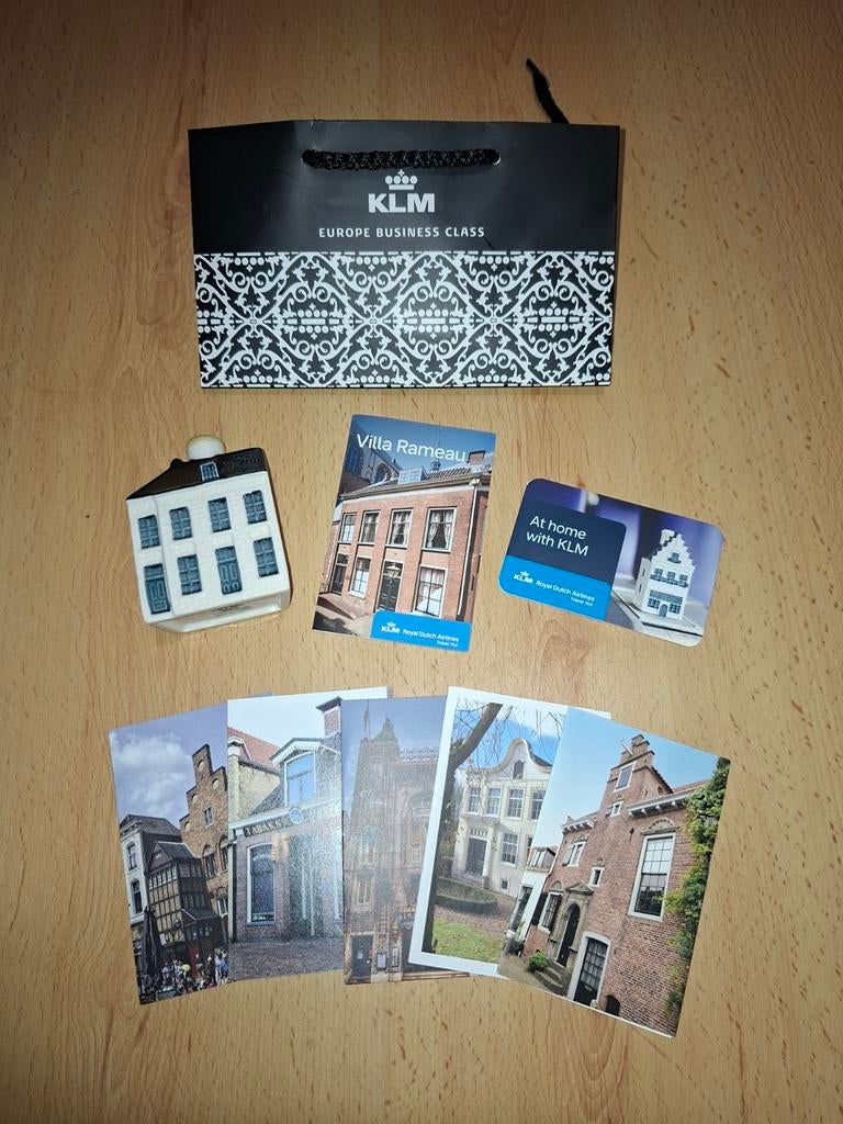 KLM huisje 106 met 5 extra flyers., Verzamelen, KLM Huisjes, Ophalen of Verzenden, Nieuw, 81 t/m 91, Gevuld