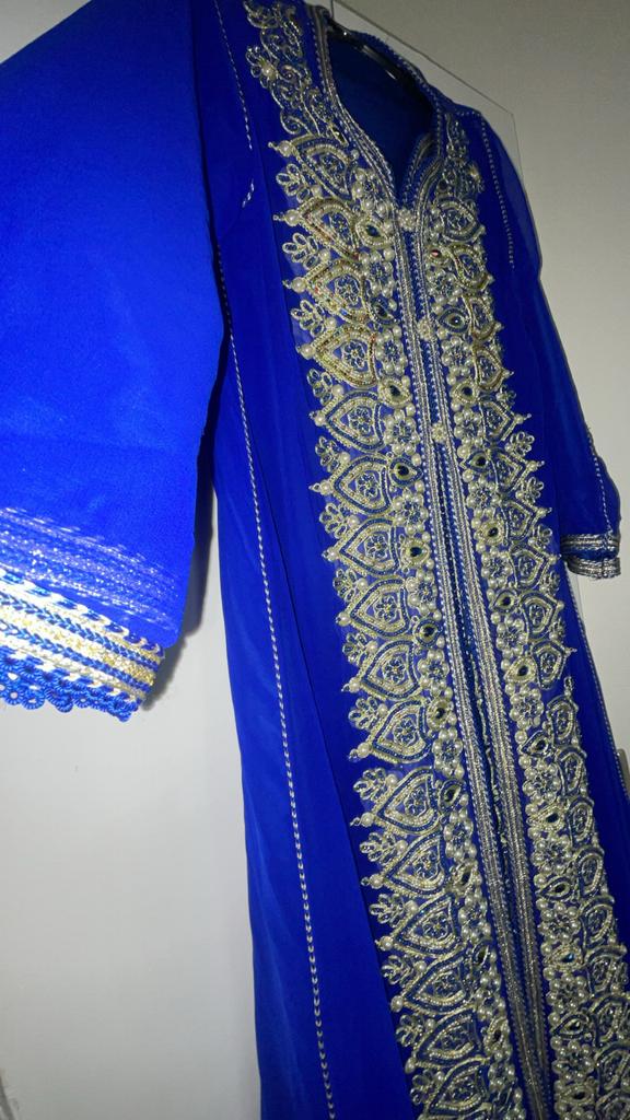 Prachtige blauwe Caftan met gouden borduursels, Kleding | Dames, Gelegenheidskleding, Zo goed als nieuw, Overige typen, Maat 42/44 (L)