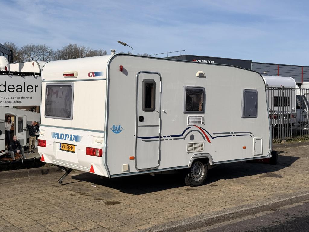Adria Altea 432 PX Lichtgewicht met voortent ((zondag open)), Overige typen, Bedrijf, Treinzit, 750 - 1000 kg