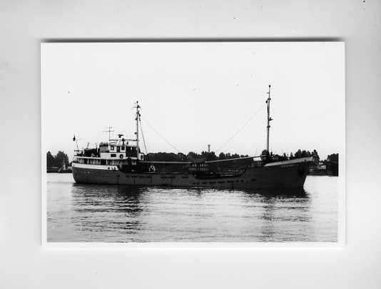 scheepvaart-foto-nordfors/ellewoutsdijk, Verzamelen, Ophalen of Verzenden, Zo goed als nieuw, Motorboot, Boek of Tijdschrift