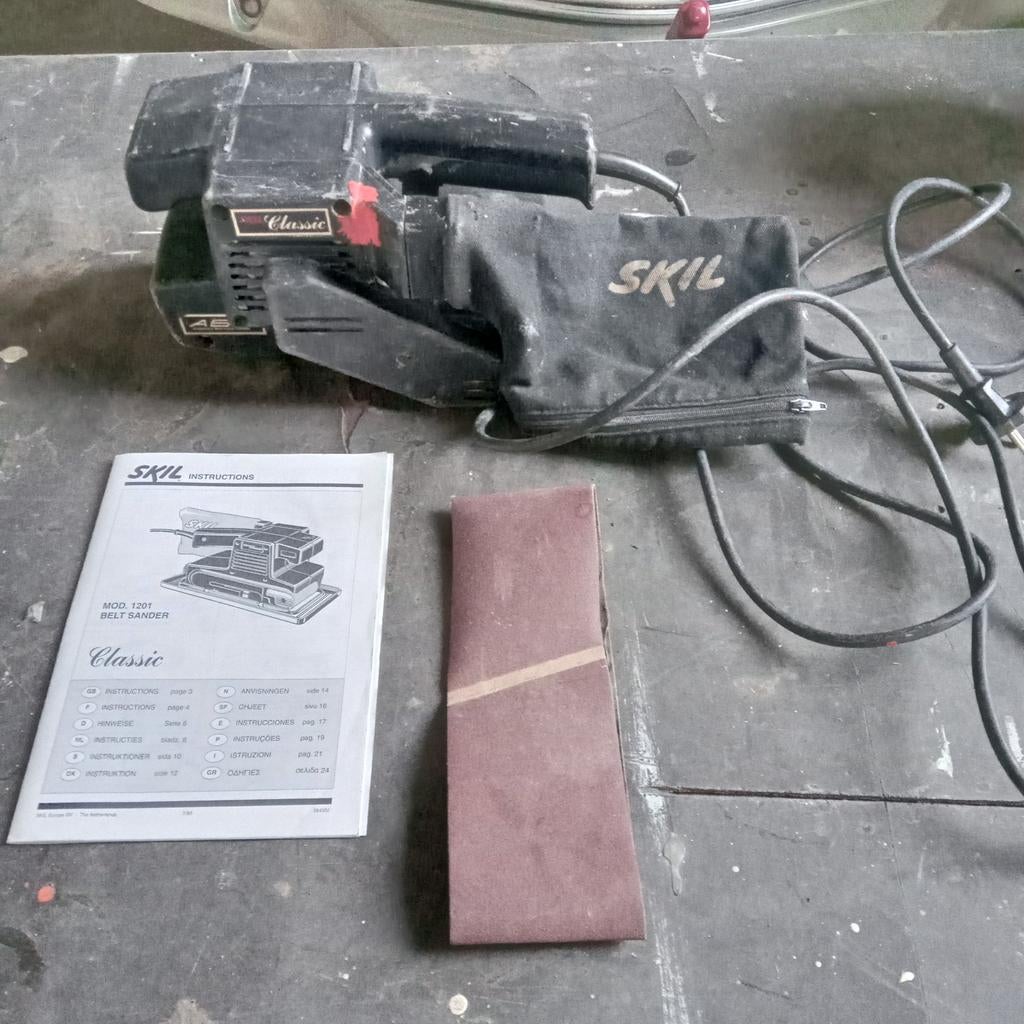Skil 1201 Classic bandschuurmachine + extra schuurband, Doe-het-zelf en Verbouw, Gereedschap | Schuurmachines, Ophalen, Gebruikt