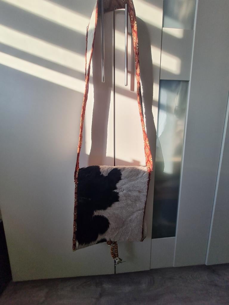 Prachtige koeienhuid schoudertas, zware kwaliteit, Ophalen, Zo goed als nieuw, Zwart