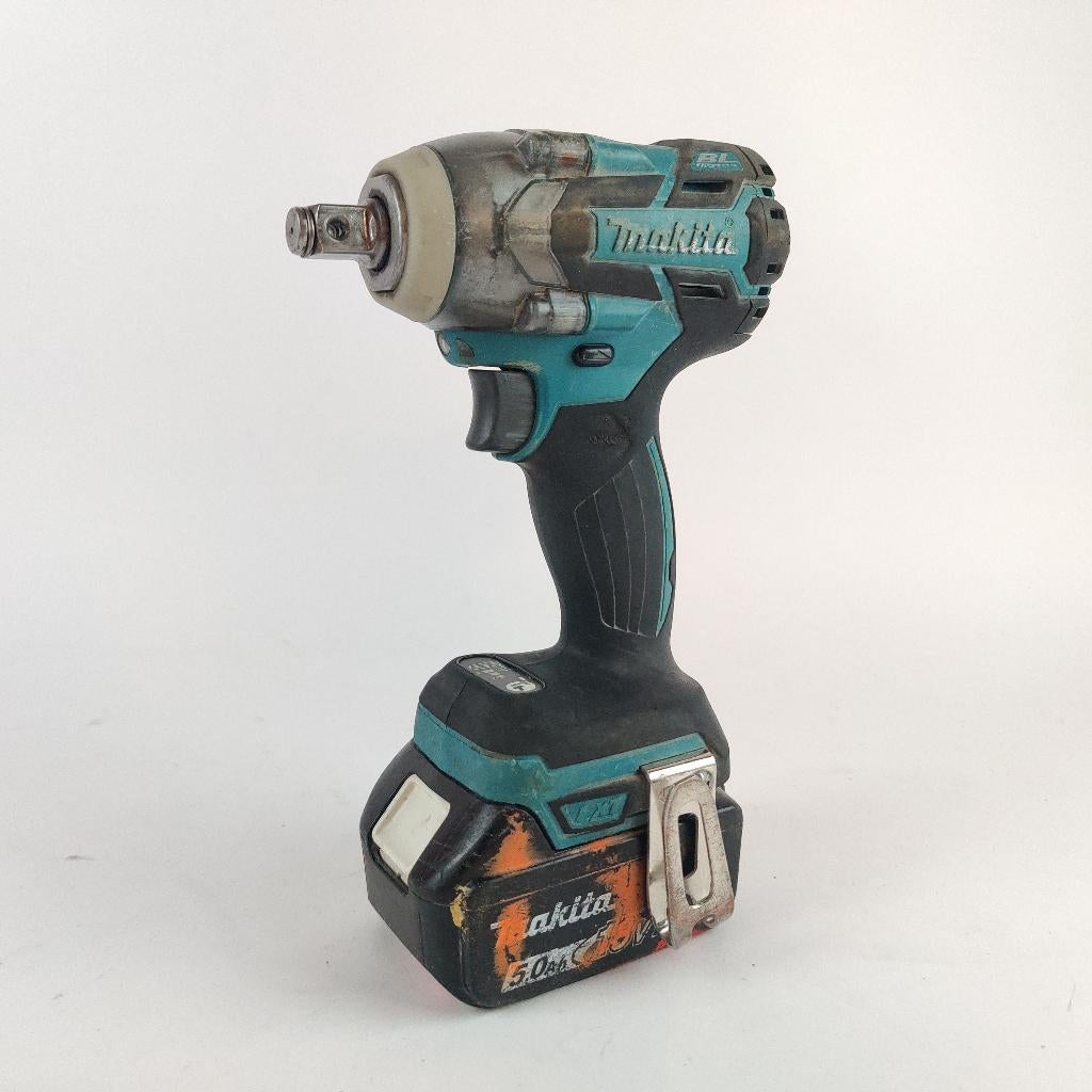 Makita DTW285 Slagmoer body 2019 + 5.0Ah 18v accu, Gebruikt, Ophalen of Verzenden, X, X