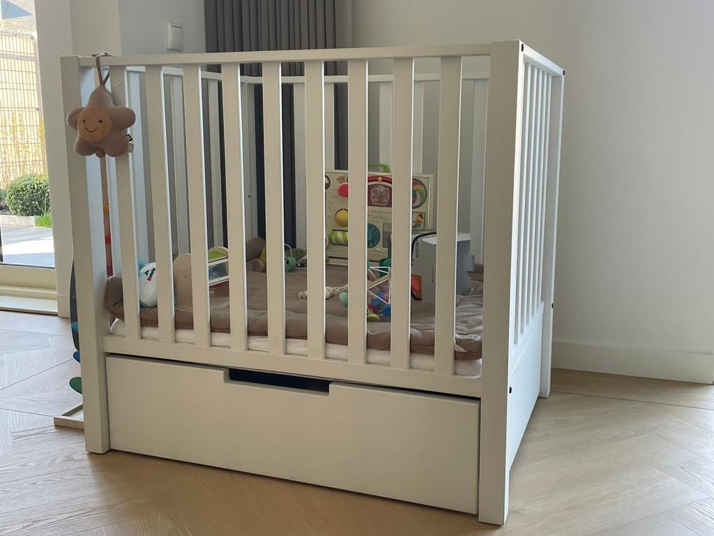 2e hands witte box in goede staat, Kinderen en Baby's, Ophalen, Gebruikt, Rechthoekig, In hoogte verstelbaar