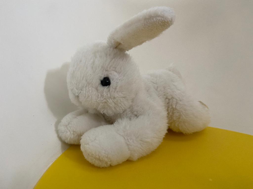 5831 hema konijn wit liggend, Ophalen of Verzenden, Zo goed als nieuw, Konijn