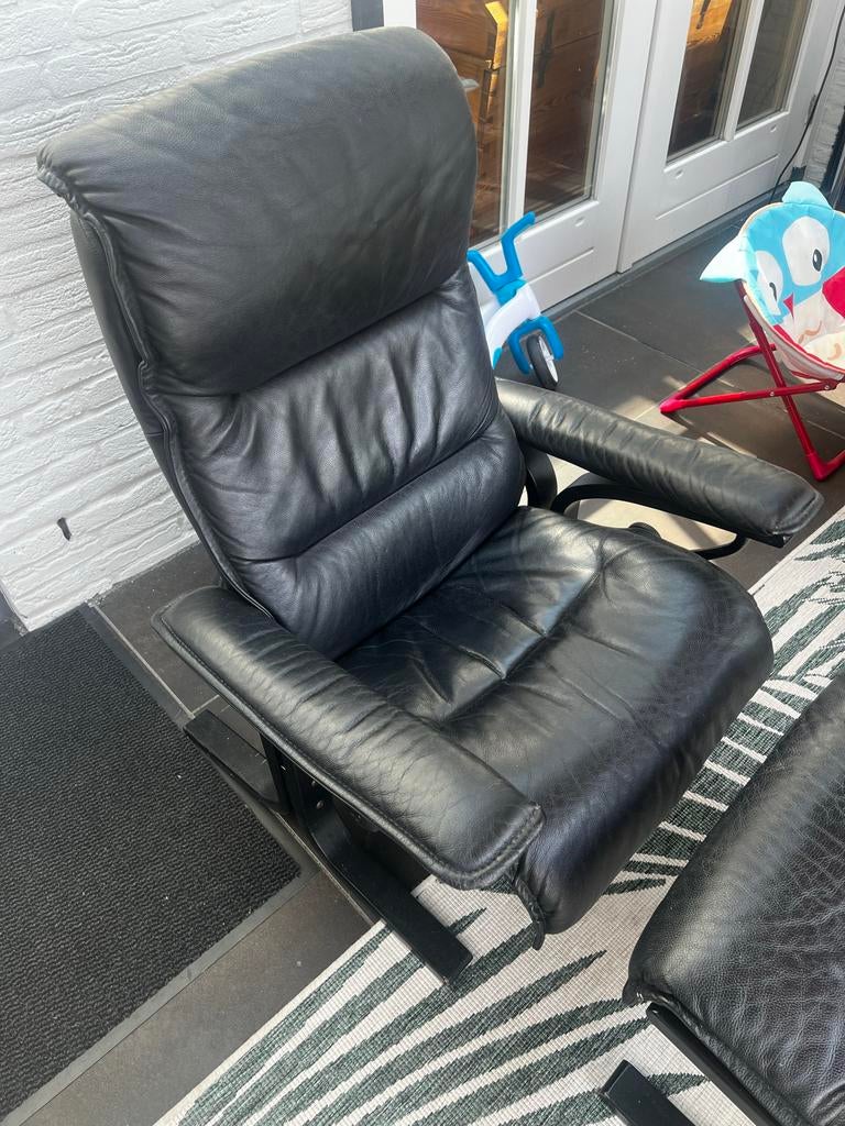 2 Stressless Lederen Relax Fauteuils en 1 hocker, Huis en Inrichting, Fauteuils, Ophalen, Gebruikt, Leer, 75 tot 100 cm