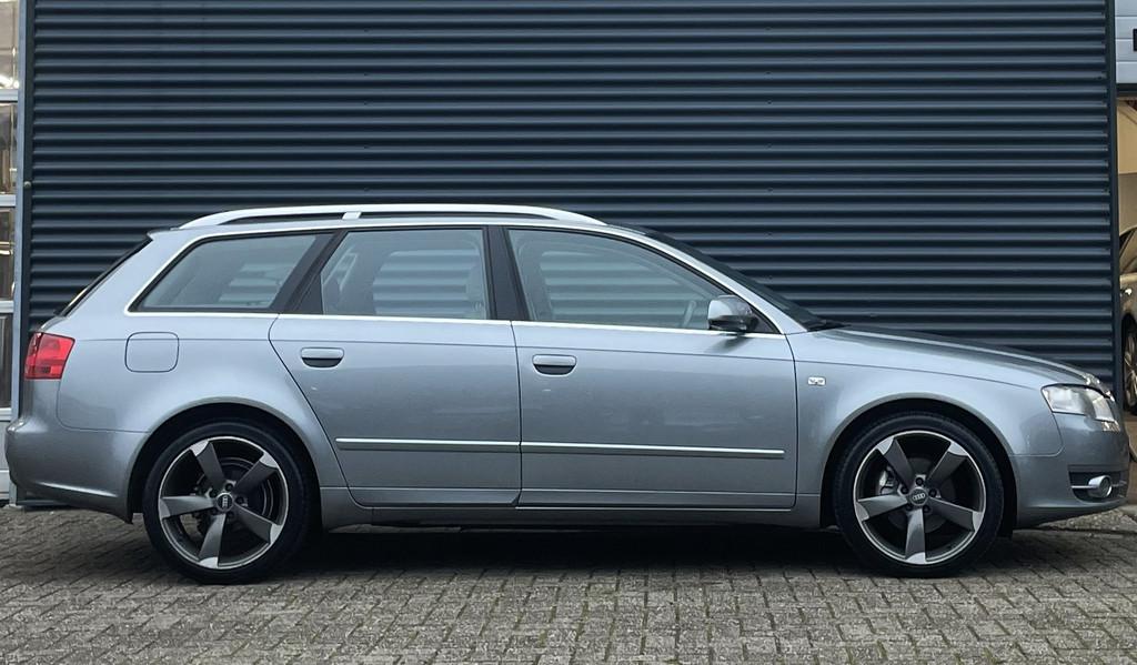 Audi A4 2.0 131PK AVANT AUT, Auto's, Audi, Automaat, Gebruikt, 4 cilinders, 1984 cc