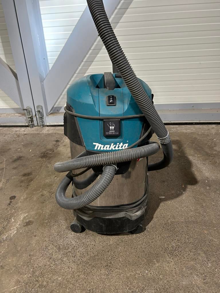 Makita VC3011L Stofzuiger, Ophalen, Gebruikt, Stofzuiger, Minder dan 1200 watt