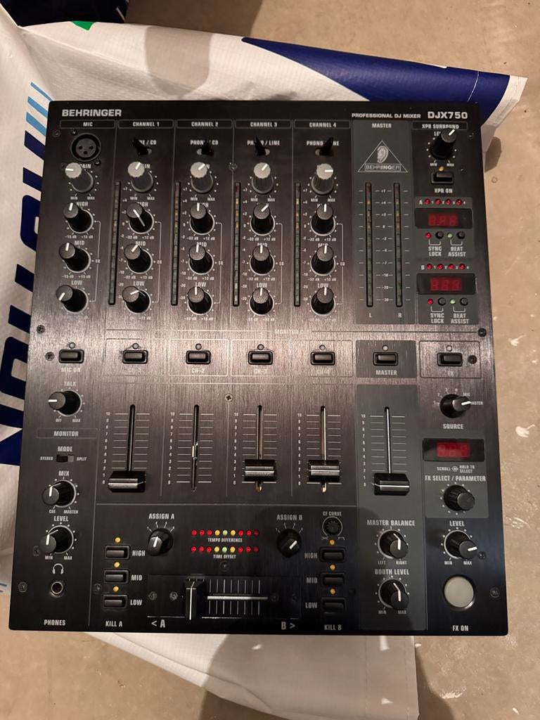 Behringer DJX750 Professionele DJ Mixer, Ophalen, Gebruikt, Dj-set, Behringer
