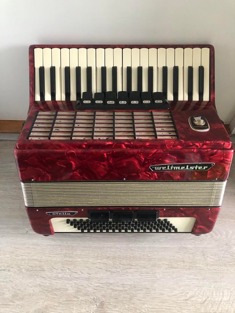 Weltmeister Stella Accordeon, Muziek en Instrumenten, Gebruikt, 80-bas, Met koffer, Weltmeister
