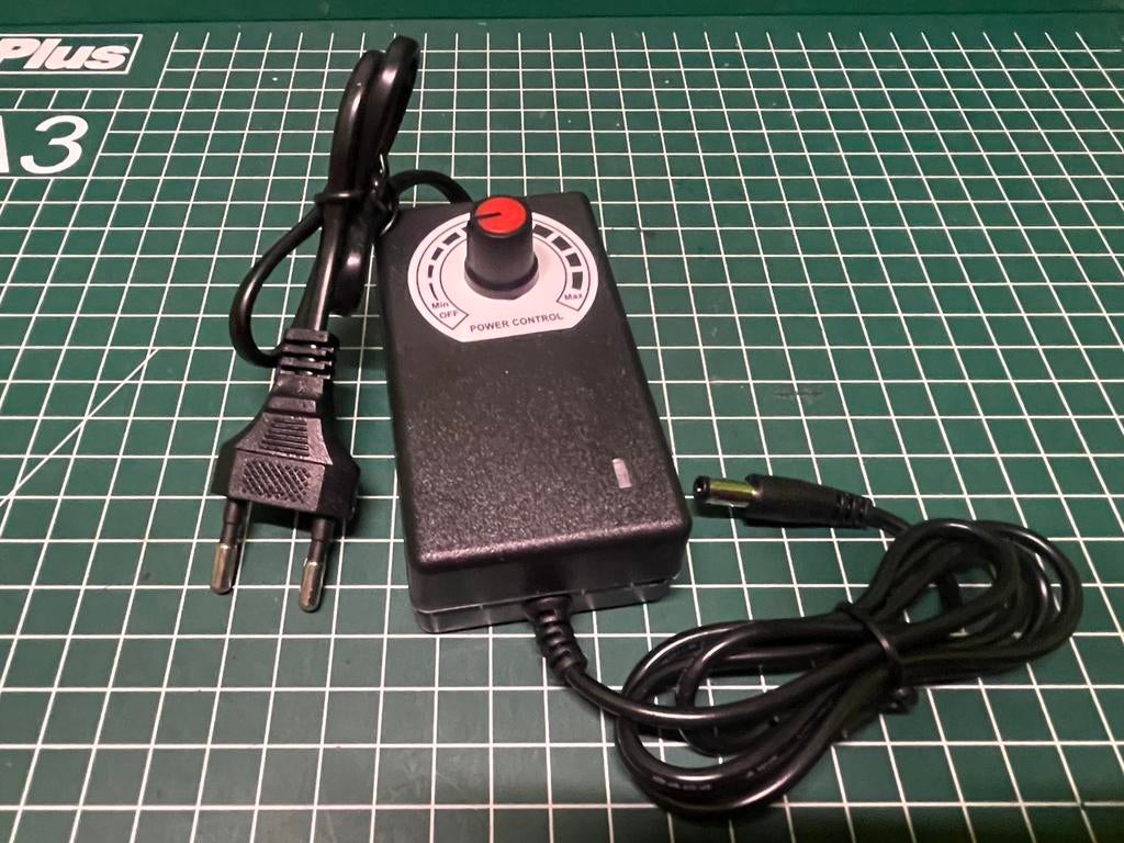 Verstrlbare transformator, Ophalen of Verzenden, Zo goed als nieuw