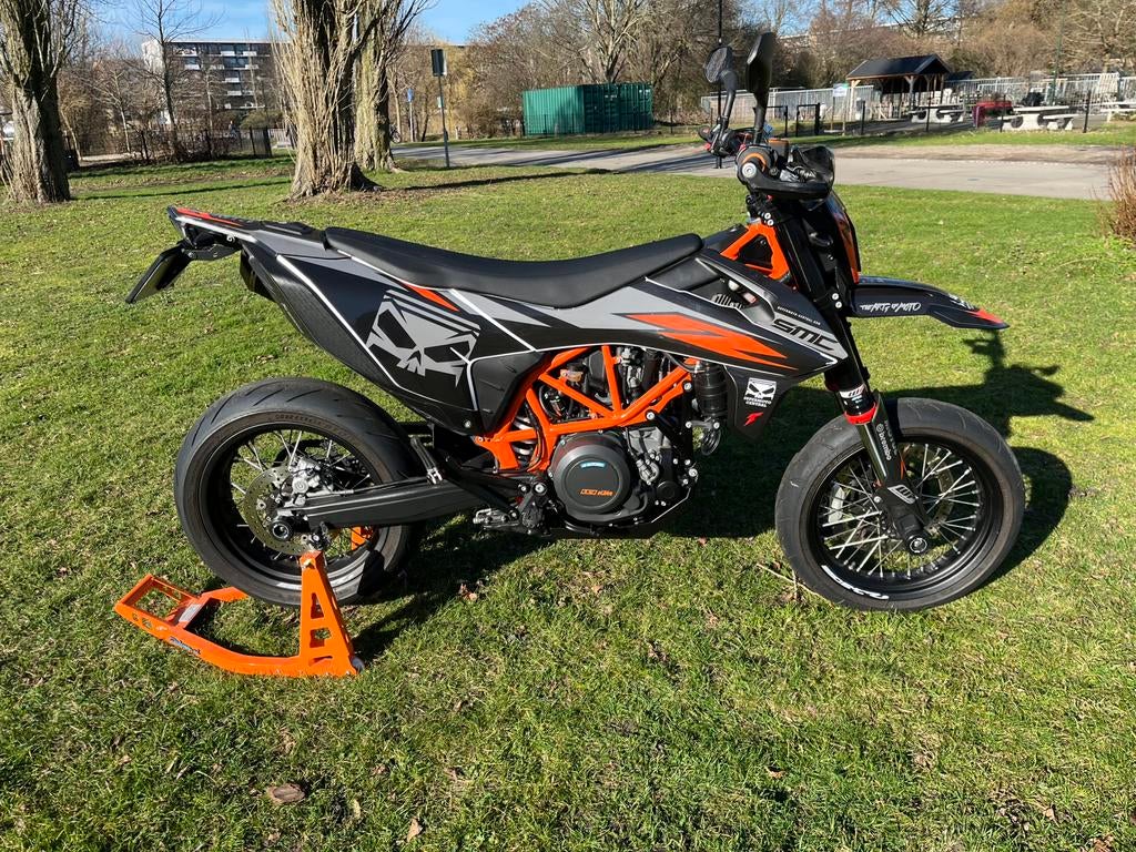 Ktm 690 smc-r. 2020 A2, Motoren, Motoren | KTM, Particulier, SuperMoto, 12 t/m 35 kW, 1 cilinder, Minimaal motorrijbewijs A2, Quickshifter