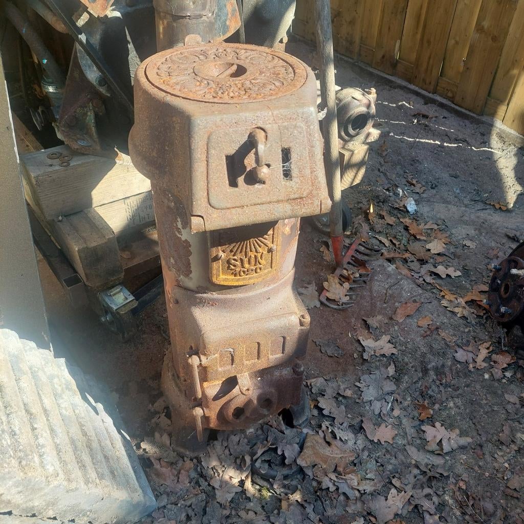 Tekoop oude pot kachel klein model, Ophalen of Verzenden, Gebruikt, Hout, Houtkachel