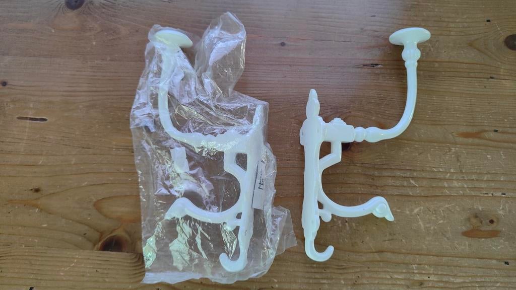 2 brocante kapstokhaken wit / nieuw, setje van twee, Huis en Inrichting, Woonaccessoires | Kapstokken, Ophalen of Verzenden