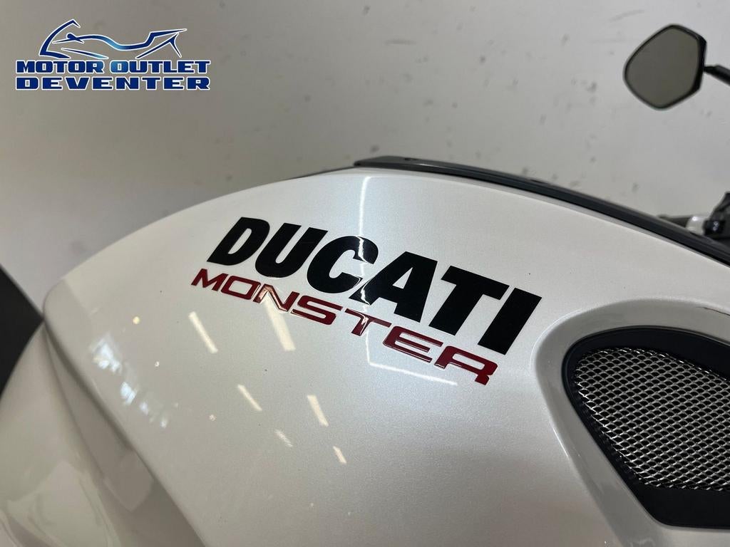 Prachtige DUCATI MONSTER 696 MONSTER696 M696 M 696 (bj 2008) - foto 3