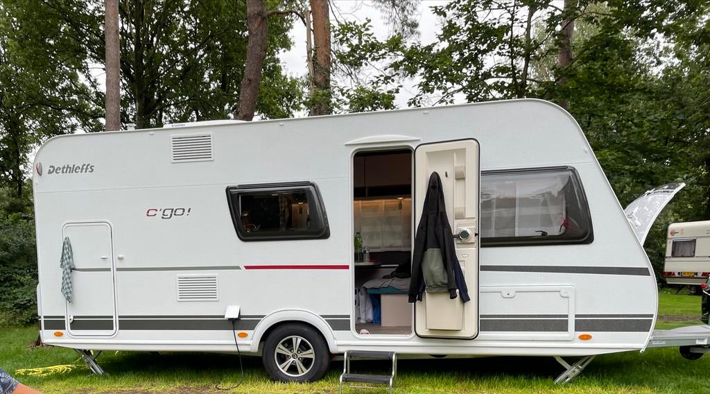 Dethleffs CGO 495 QSK caravan stapelbed juli 2021, Stapelbed, Schokbreker, Treinzit, 100 kg of meer