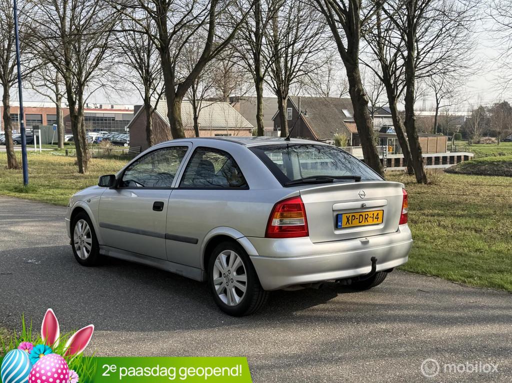 Opel Astra 1.6 GL*DISTRIBUTIE VERV.*TREKHAAK*APK 09/26, Stof, Zwart, 4 cilinders, Bedrijf
