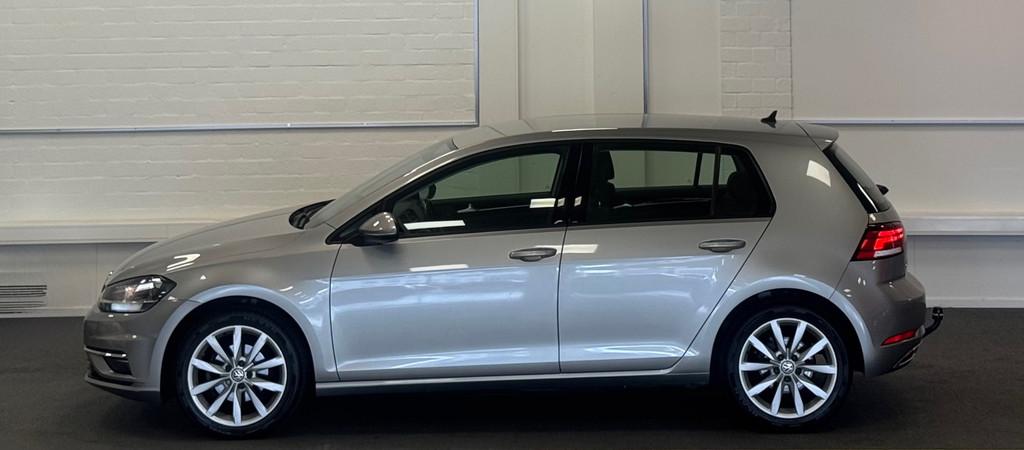 Volkswagen Golf 1.0 TSI Highline Virtual cockpit Navi 2e Eig, Voorwielaandrijving, Stof, Gebruikt, Origineel Nederlands