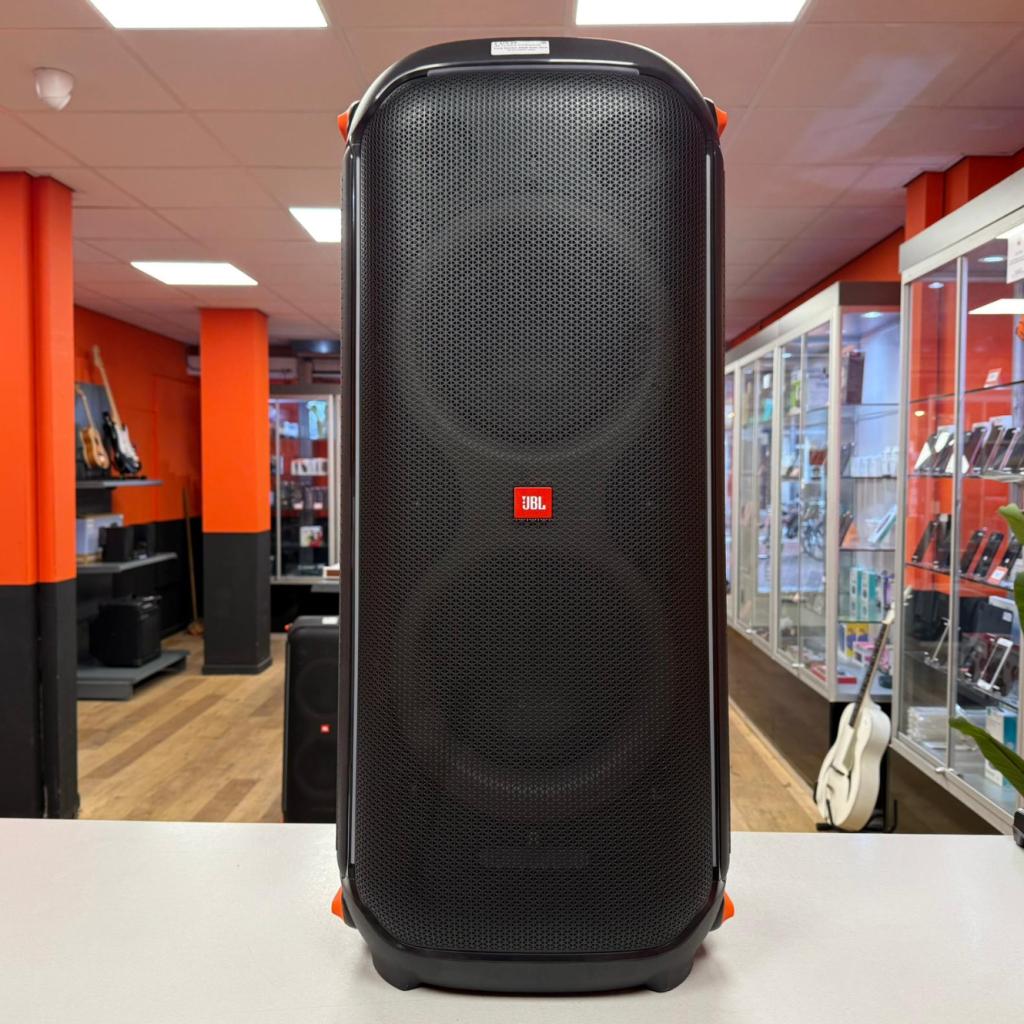JBL PartyBox 710 Bluetooth Party Speaker 800W Nette Staat, JBL, Zo goed als nieuw, Support@jbl.com, 400 Atlantic Street
Stamford, CT 06901
USA
