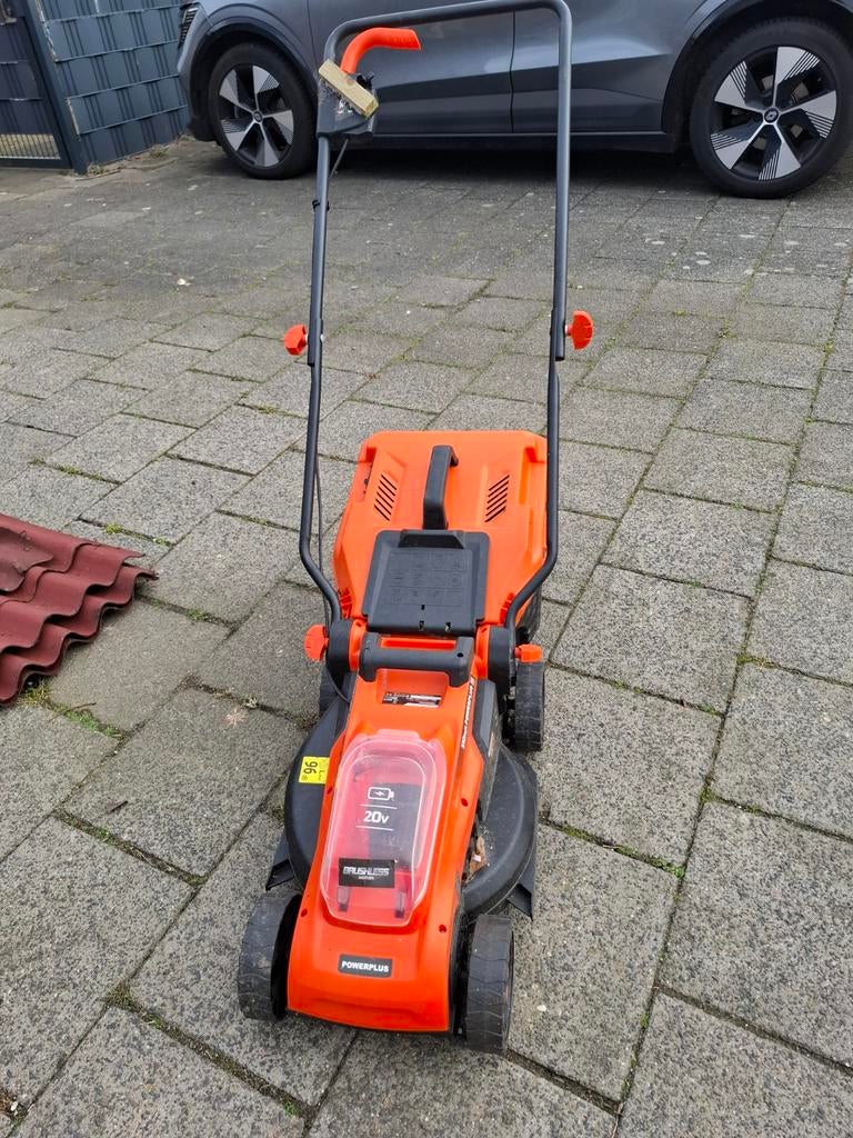 Accugrasmaaier powerplus 20volt 10 euro, Ophalen