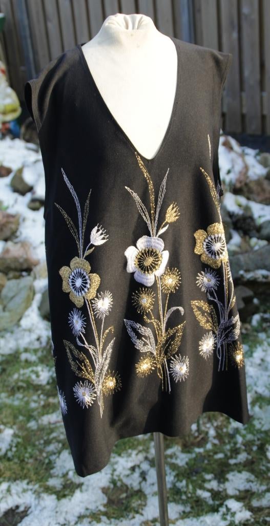 Heel mooi jaren 80 shirt, mt. Xl . Heel leuk borduursel, Kleding | Dames, Carnaval, ., Maat 46/48 (XL) of groter, Ophalen of Verzenden