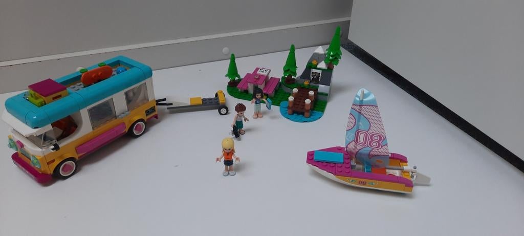 Lego Friends 41681 Boscamper en Zeilboot, Ophalen of Verzenden, Zo goed als nieuw