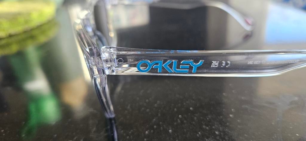 Oakley Dames Zonnebril, Sieraden, Tassen en Uiterlijk, Zonnebrillen en Brillen | Dames, Zonnebril, Overige kleuren, Ophalen of Verzenden