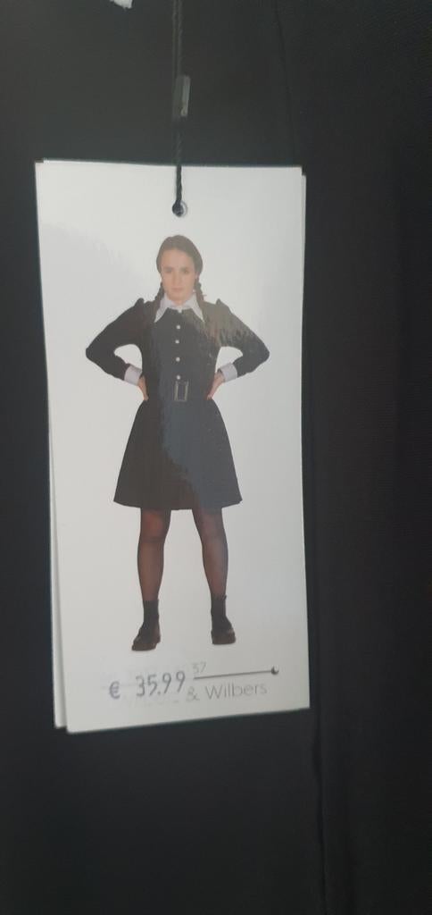 Wednesday outfit, Ophalen, Jongen of Meisje