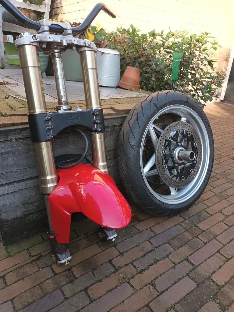 Marzocchi MVAugusta, compleet met wiel, remmen, spatbord etc, Motoren, Ophalen