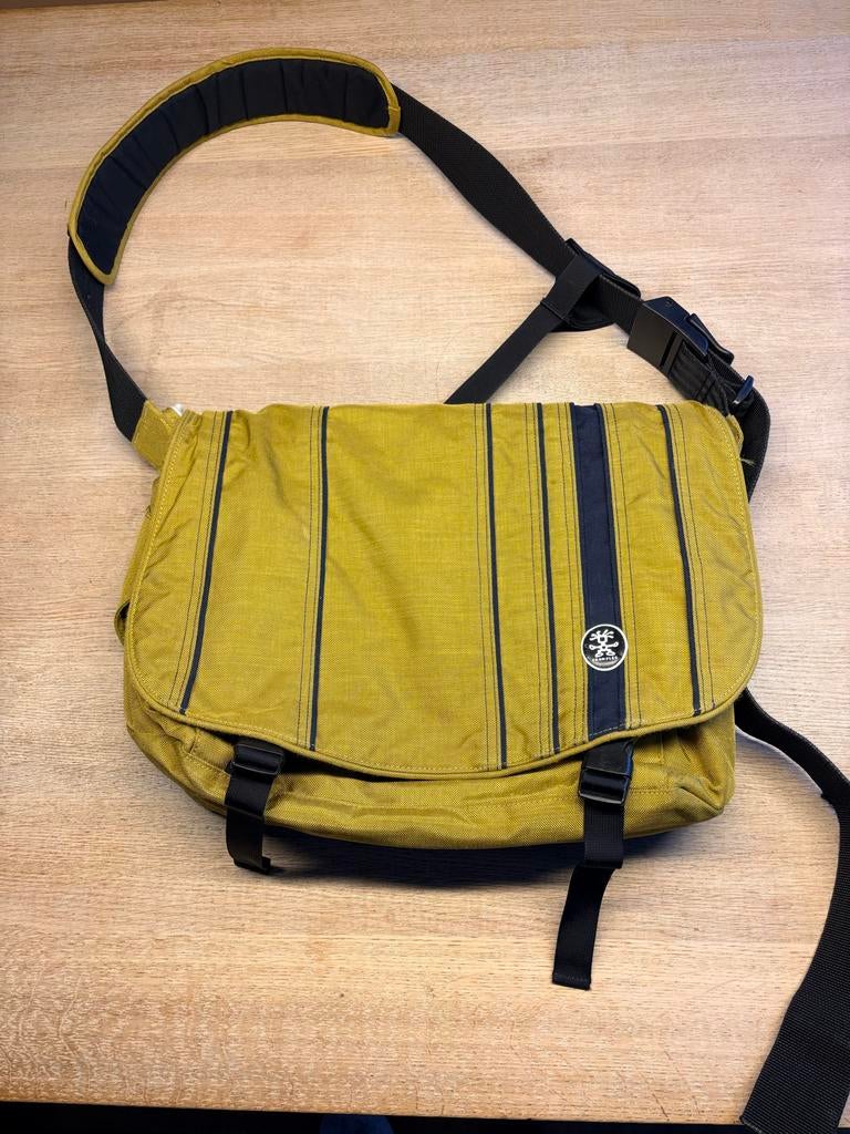 Crumpler Laptoptas 14 Inch. met uitneembare Hoes, Ophalen of Verzenden, 14 inch, Gebruikt, Schoudertas