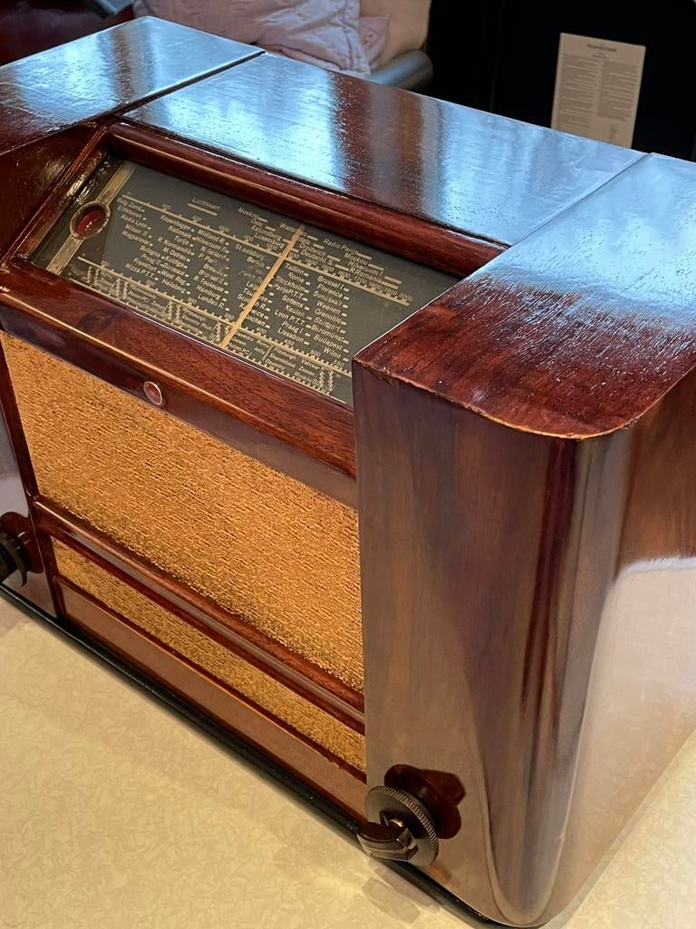 Antieke Philips Radio Berceuse 667A (1937)., Ophalen