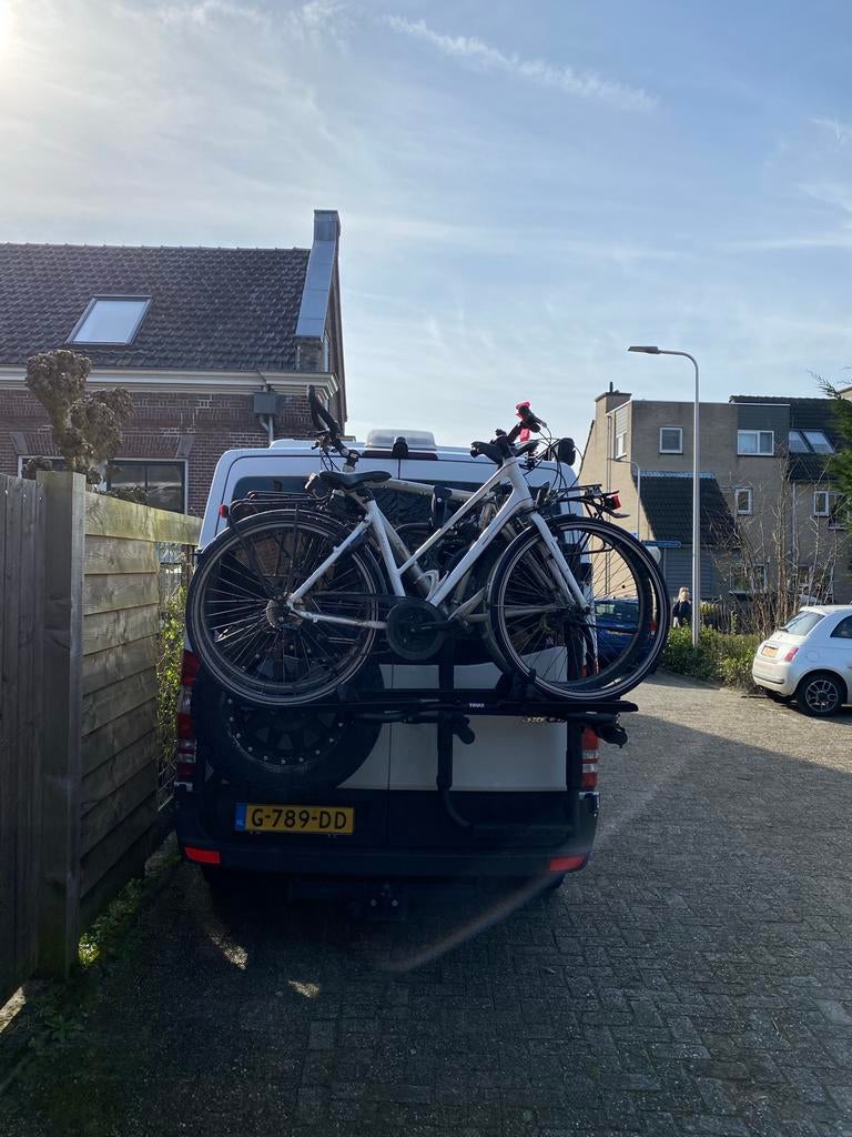 Owl Vans box en fietsendrager Mercedes Sprinter 906, Auto diversen, Fietsendragers, Gebruikt, Brede banden, 2 fietsen, Achterklepdrager