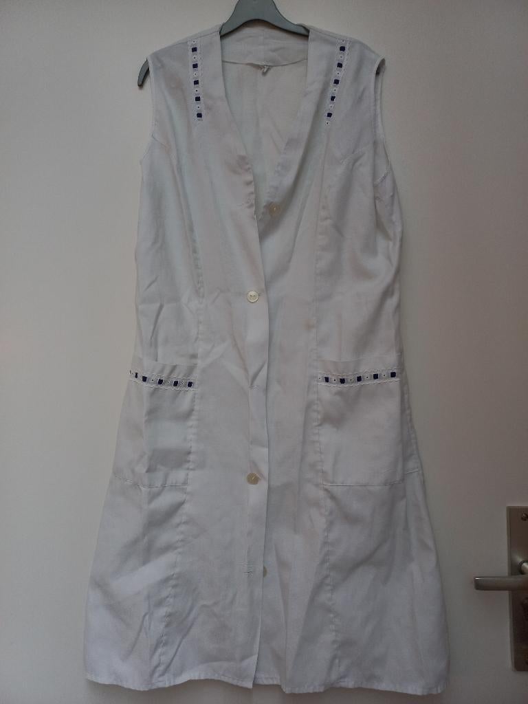 Witte keukenschort / schort met donkerblauw voor carnaval bv, Maat 38/40 (M), Carnaval, Ophalen of Verzenden, Kleding