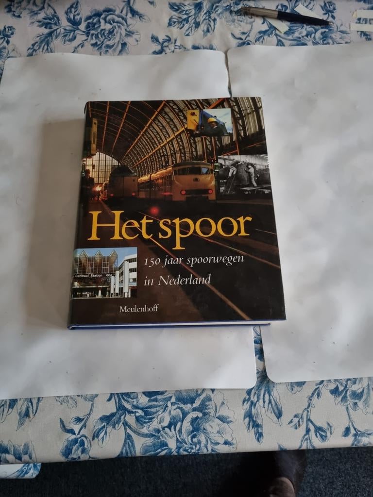 Het Spoor: 150 jaar spoorwegen in Nederland, Verzamelen, Spoorwegen en Tramwegen, Nieuw, Trein, Boek of Tijdschrift, Ophalen of Verzenden